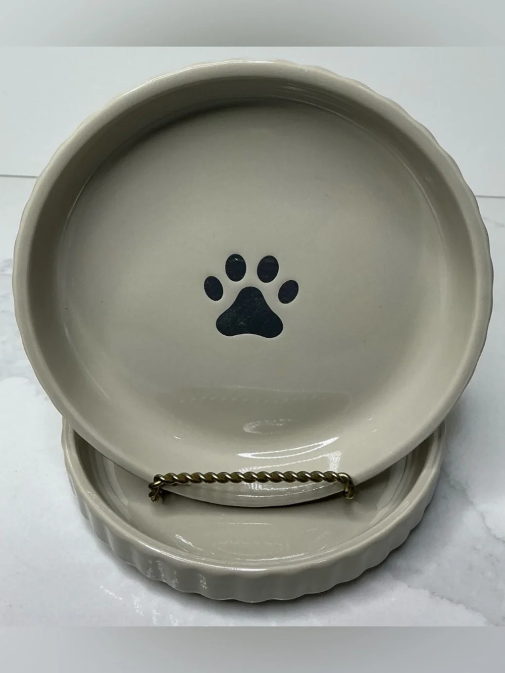 2 Signature Pet Food Tray Trends Tan w/ Paw Print 1” Tall Rim New
